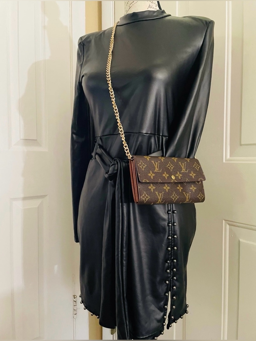 Louis Vuitton Portefeuille Sarah Leather Monogram long Wallet